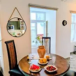Laranja , Charming Portuguese Style For Rent Vida A Portuguesa