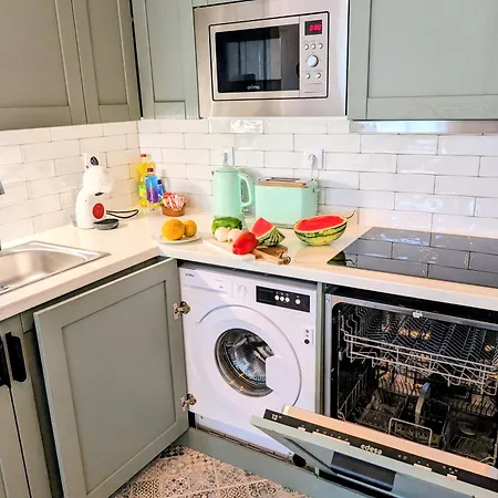 Apartamento Laranja , Charming Portuguese Style For Rent Vida à Portuguesa Portimão