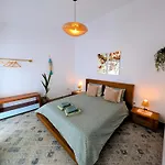 Laranja , Charming Portuguese Style For Rent Vida A Portuguesa 아파트 *