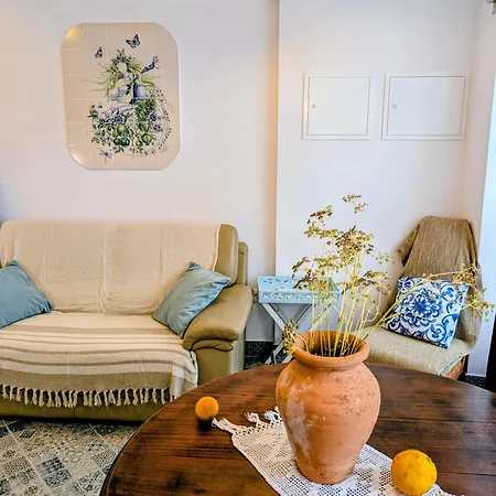 'laranja', Charming Portuguese Style For Rent, 'vida A Portuguesa'