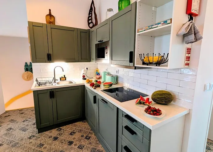 Laranja , Charming Portuguese Style For Rent Vida A Portuguesa Apartment